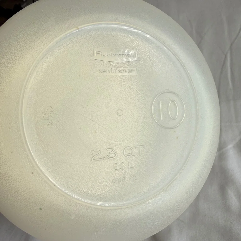 Rubbermaid vintage servin